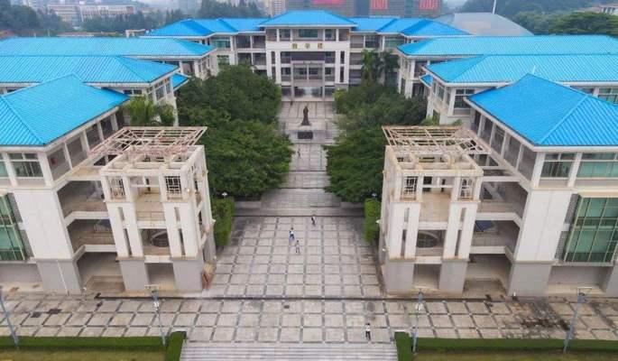 华南师范大学招生简介（华南师范大学——实现你的学术梦想）