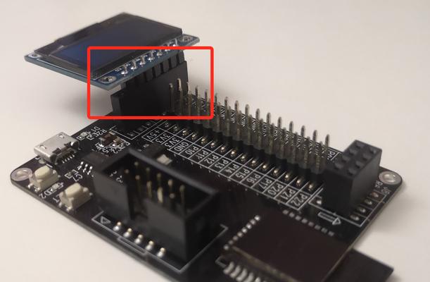 内置电脑显示器怎么切换显示器？切换步骤是什么？