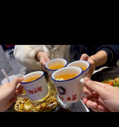 手机碰杯拍照技巧有哪些？如何拍出清晰的碰杯照片？