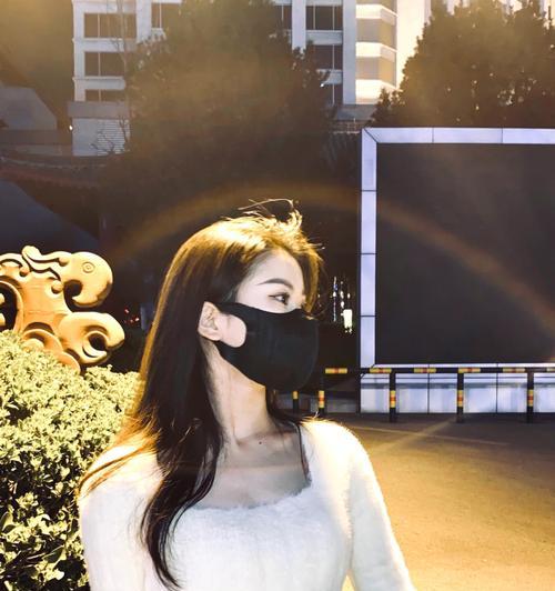 为什么看到手机就想拍照？这种行为背后的心理是什么？