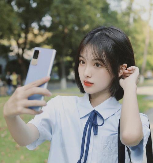 自拍时如何避免手机遮挡？手机自拍有哪些技巧？