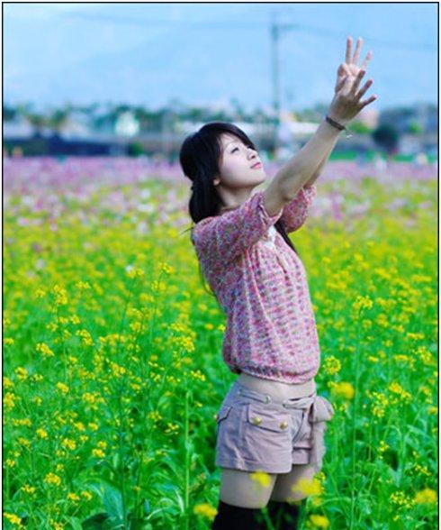 怎么单人举手机拍照？单人举手机拍照的技巧有哪些？