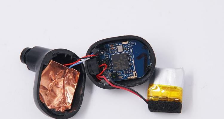 蓝牙耳机进水后怎么维修？自行拆解维修的正确步骤是什么？