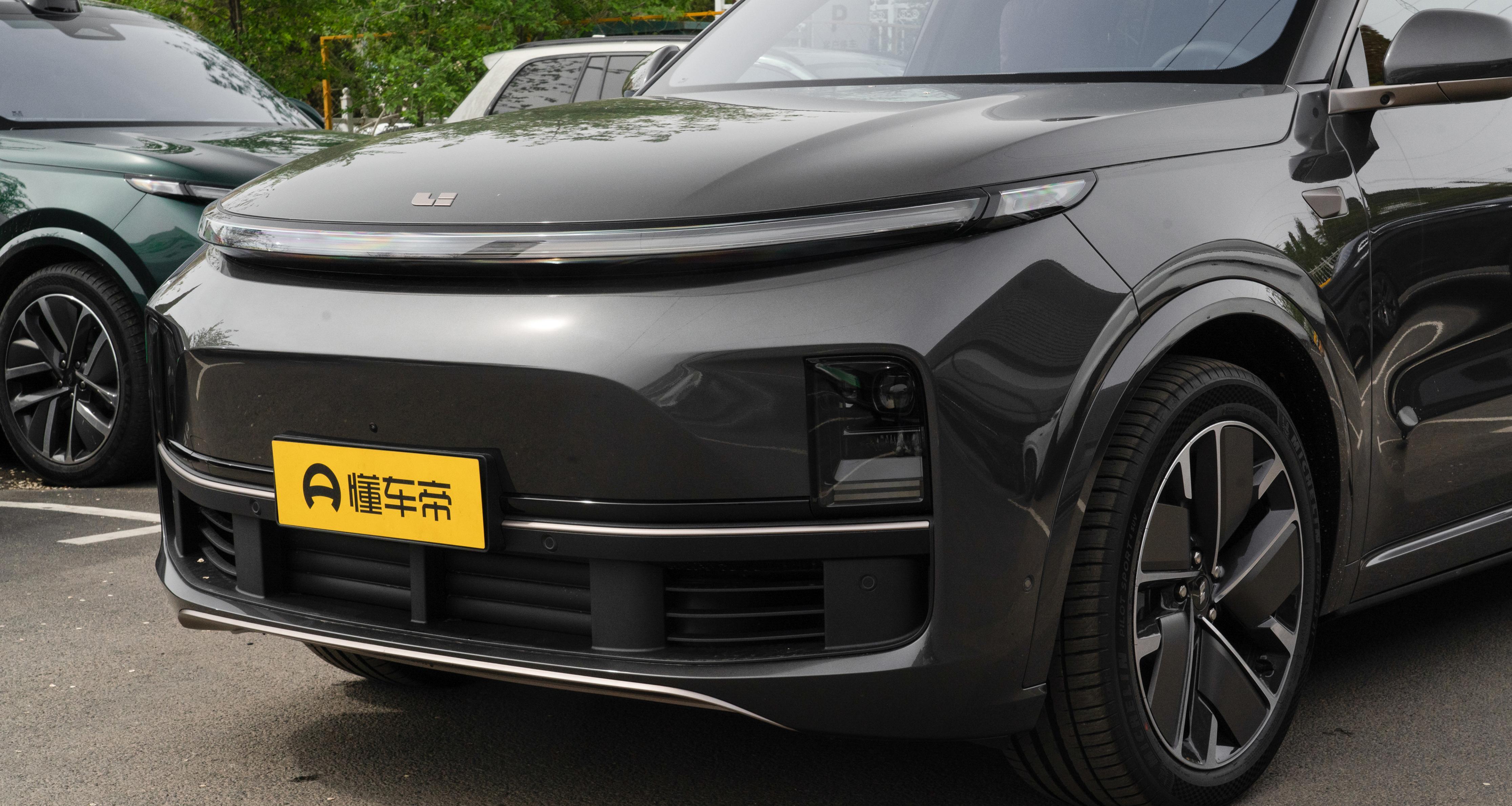 雷军解释小米为何不做6座SUV，李想隔空回应