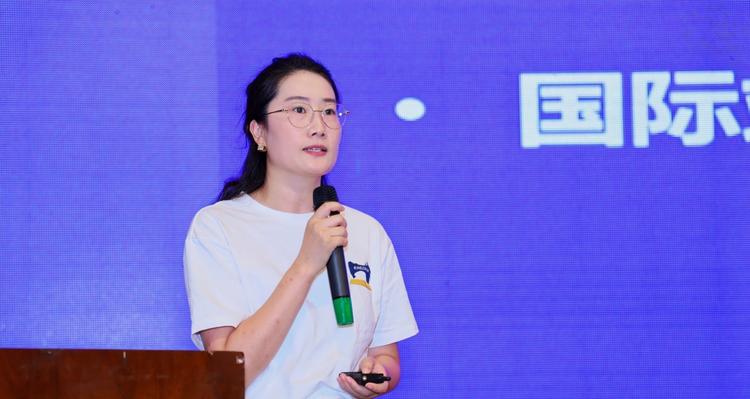 扬州毛绒玩具 AI 火花创新峰会，共探玩具产业智变新升级