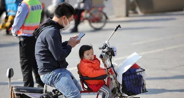 电瓶车拐弯时如何保持稳定？电瓶车转弯技巧有哪些？